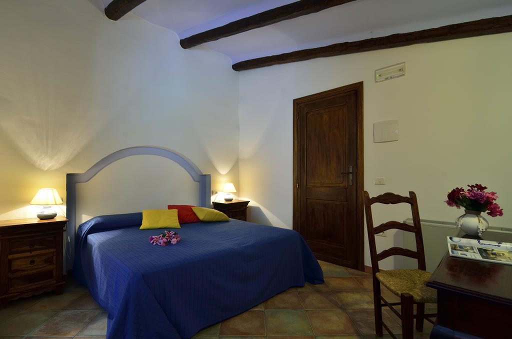 Agriturismo Guthiddai أوليينا المظهر الخارجي الصورة