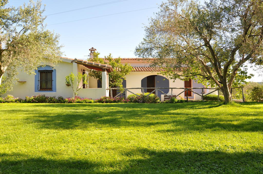 Agriturismo Guthiddai أوليينا المظهر الخارجي الصورة