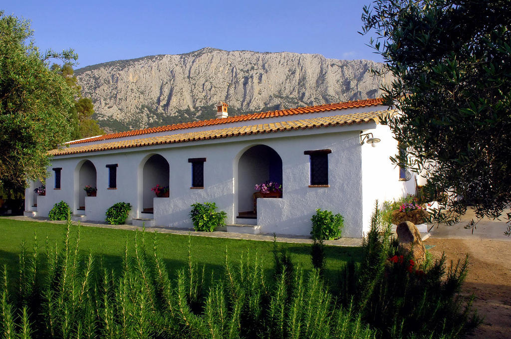 Agriturismo Guthiddai أوليينا المظهر الخارجي الصورة