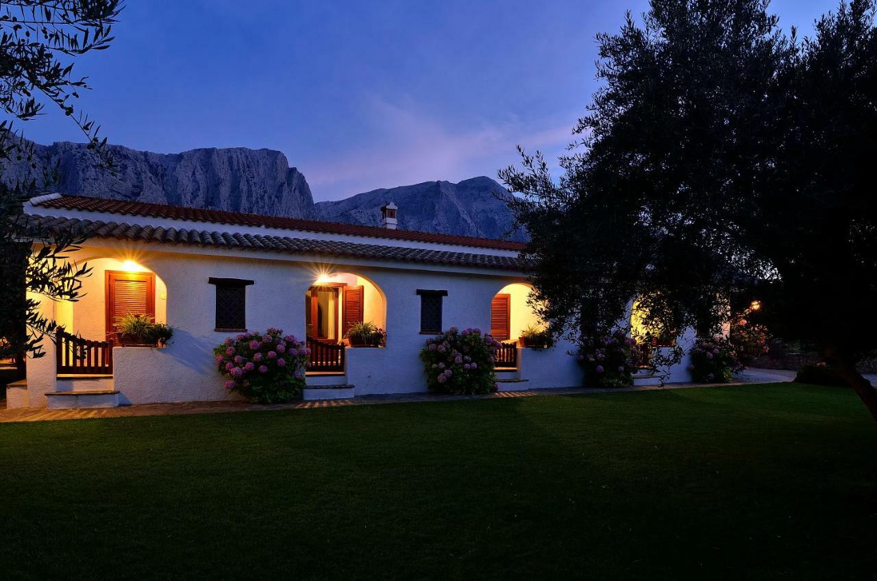 Agriturismo Guthiddai أوليينا المظهر الخارجي الصورة